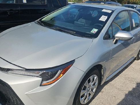 Used 2021 Toyota Corolla LE w/ Carpet Mat Package (TMS) image 14