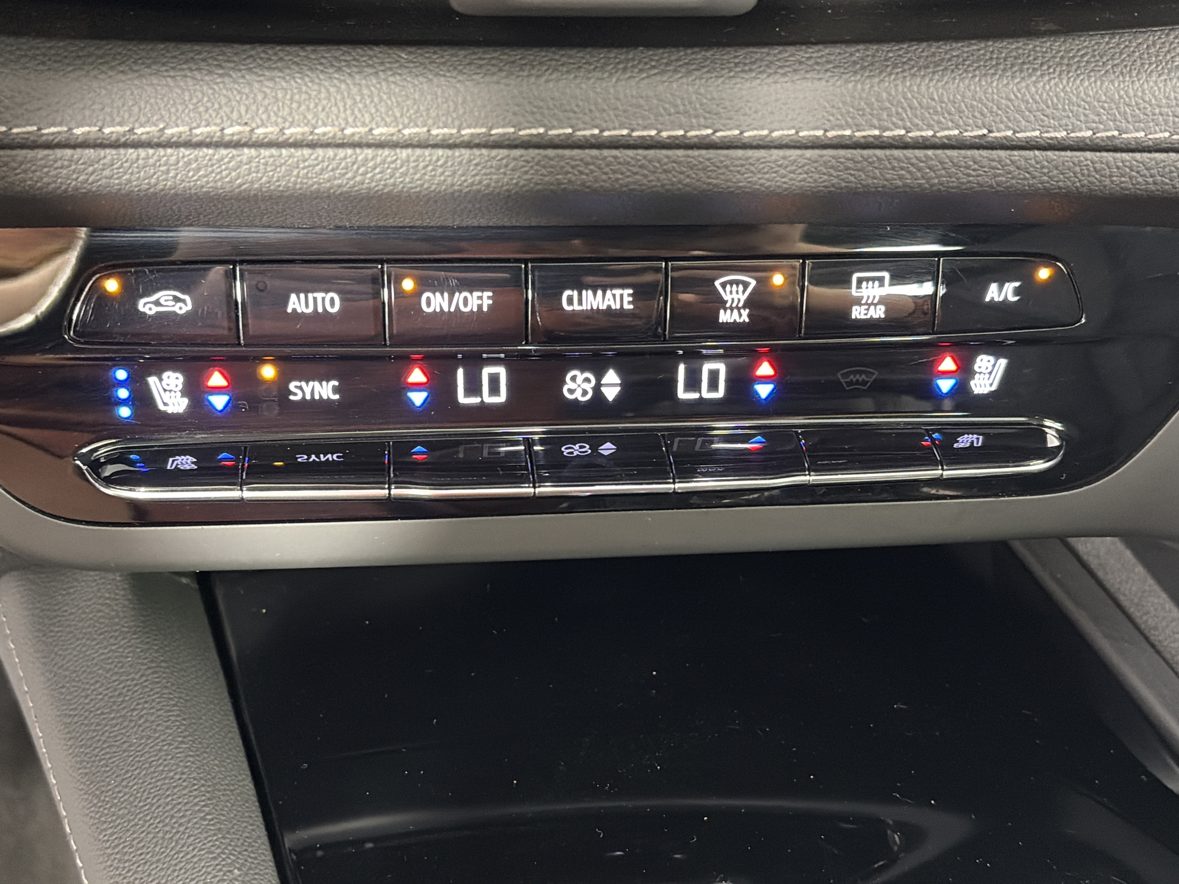 Certified 2023 Buick Envision Avenir AWD/4WD image 26