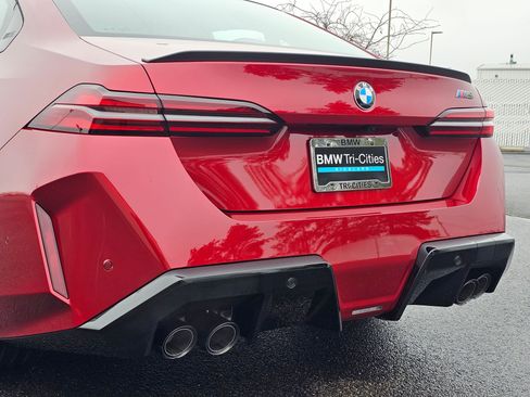 New 2026 BMW M5 w/ Carbon Package image 8