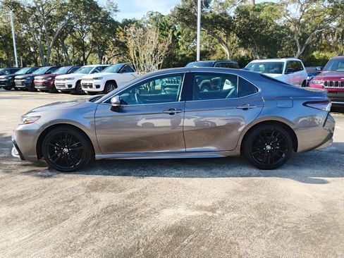 Used 2023 Toyota Camry XSE image 7