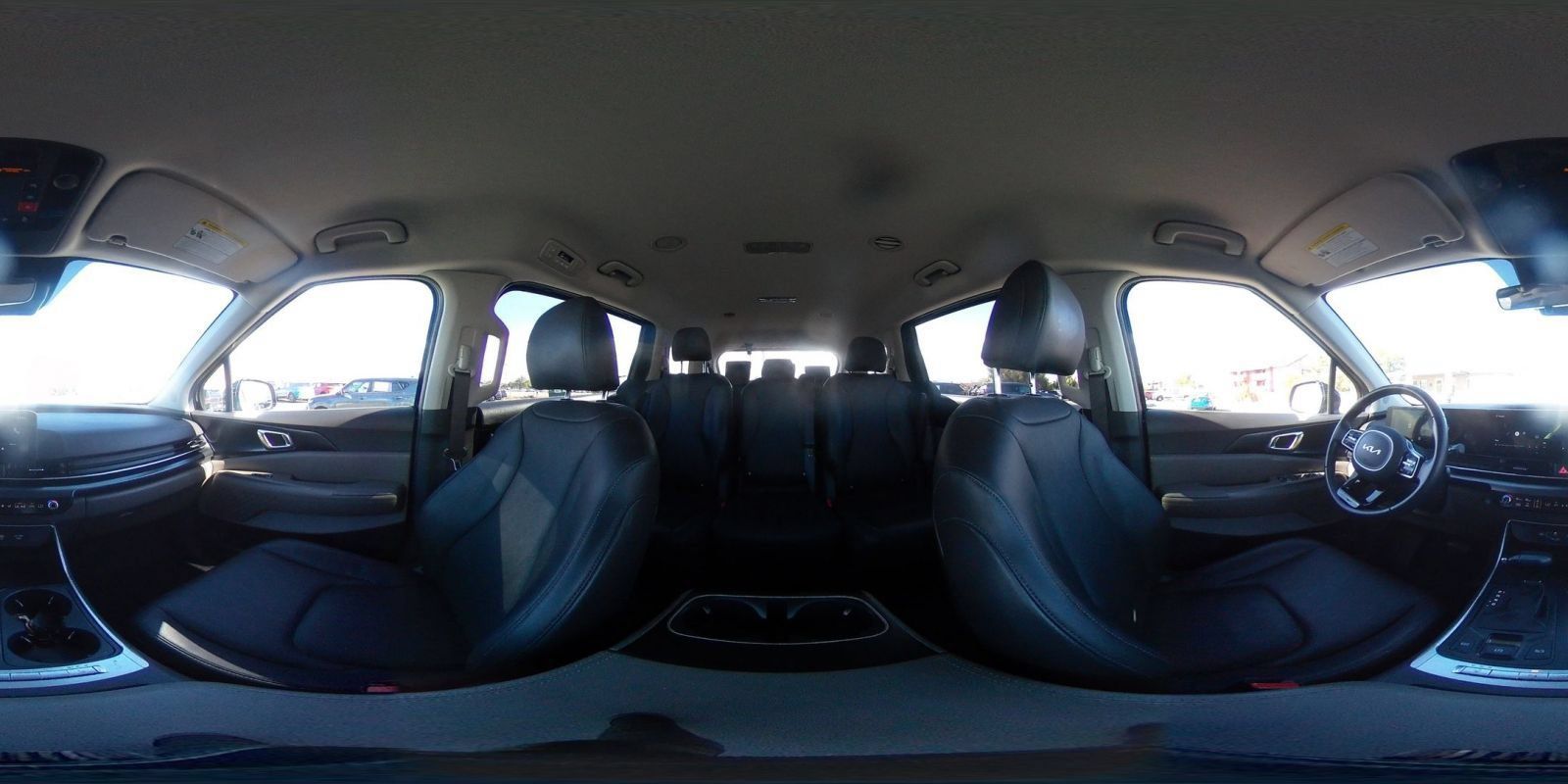 Used 2026 Kia Carnival FWD image 44