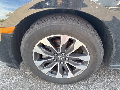 Certified 2024 Honda Odyssey EX-L image 11