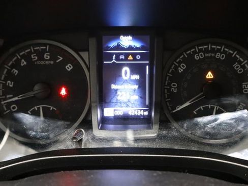 Used 2023 Toyota Tacoma TRD Sport image 23