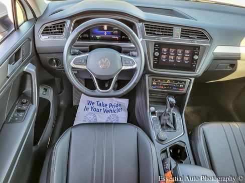 Used 2022 Volkswagen Tiguan SE image 12