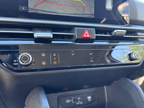 Certified 2026 Kia Sportage LX FWD image 22