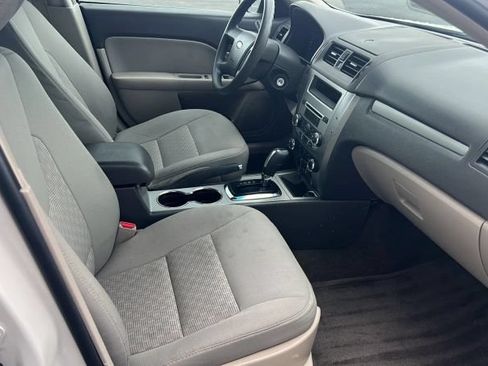 Used 2011 Ford Fusion S FWD image 5