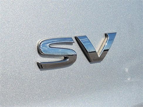 Used 2023 Nissan Rogue SV image 12