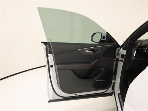 New 2026 Audi Q8 Prestige image 10