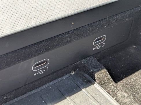 Used 2023 Audi Q8 Prestige image 25