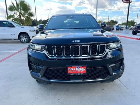 New 2025 Jeep Grand Cherokee Laredo X w/ Luxury Tech Group I image 2