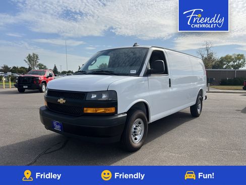 Used 2025 Chevrolet Express 3500 Extended w/ Driver Convenience Package image 1