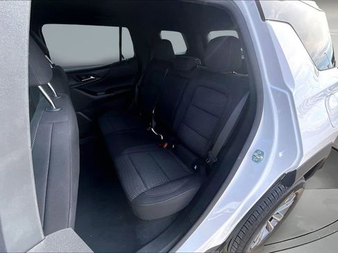 Used 2025 Chevrolet Equinox LT image 23