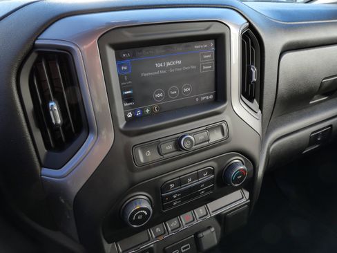 Used 2022 Chevrolet Silverado 1500 Custom w/ Safety Confidence Package image 22