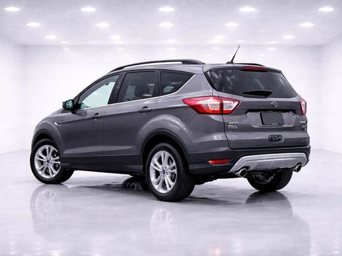 Used 2018 Ford Escape SE AWD/4WD image 3