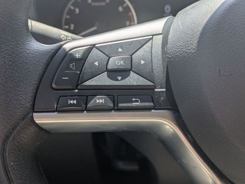 Used 2025 Nissan Altima 2.5 SV image 22