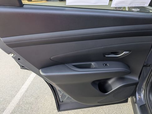 Used 2025 Hyundai Tucson SEL FWD image 30