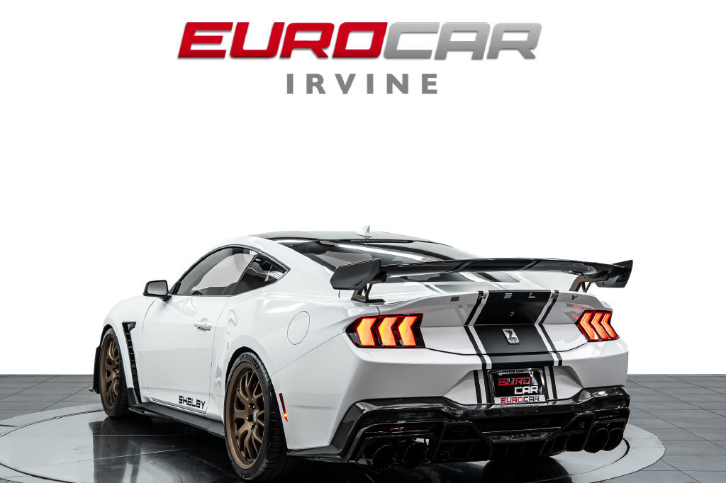 Used 2025 Ford Mustang Shelby GT500 w/ GT Performance Package RWD image 3