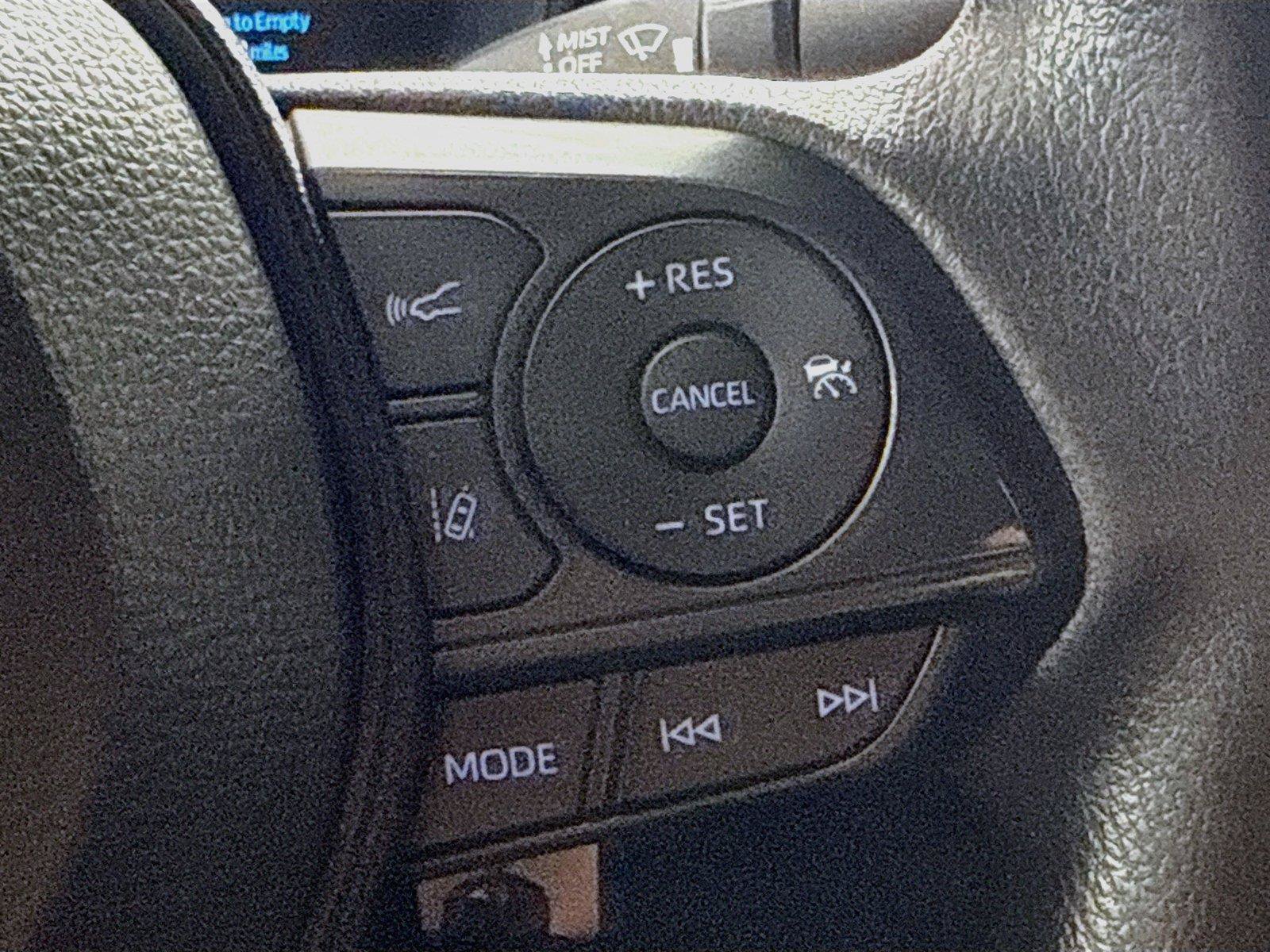 Used 2021 Toyota Corolla LE FWD image 15