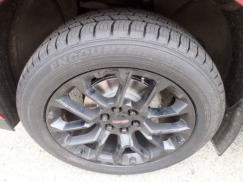Used 2022 GMC Yukon Denali AWD/4WD image 9