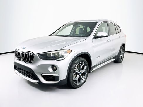 Used 2018 BMW X1 sDrive28i image 3