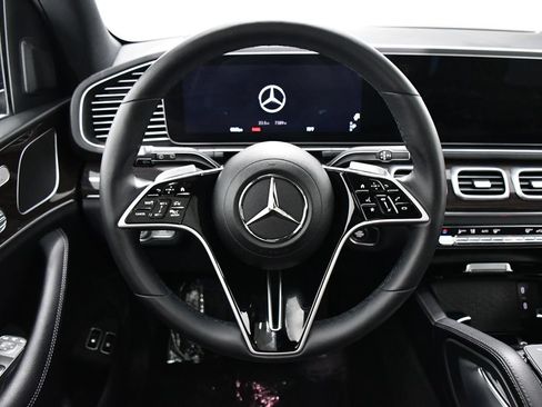 Certified 2025 Mercedes-Benz GLE 450e 4MATIC w/ Driver Assistance Package image 9