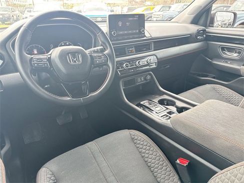 Used 2023 Honda Pilot Sport image 35