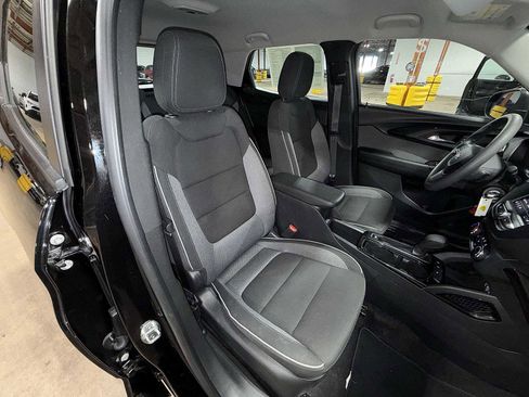 Used 2023 Chevrolet TrailBlazer LS image 16