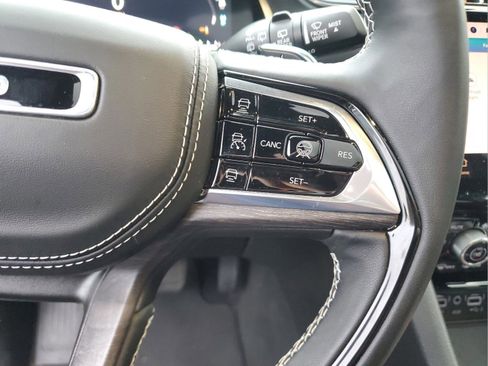 Used 2023 Jeep Grand Cherokee Overland w/ Advanced Protech Group III AWD/4WD image 24
