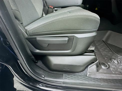 Used 2024 RAM 3500 Tradesman w/ Chrome Appearance Group image 23