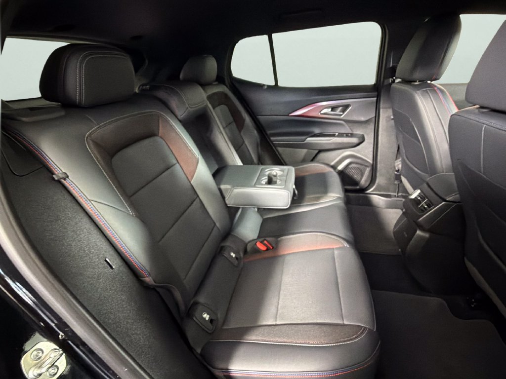 Used 2024 Chevrolet Equinox EV RS FWD image 29