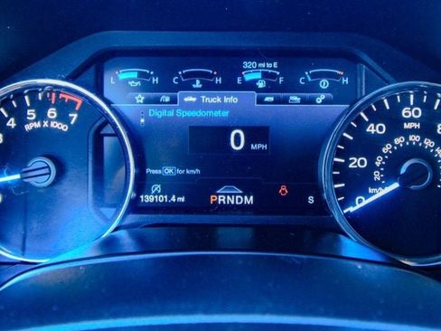 Used 2019 Ford F150 Platinum w/ Equipment Group 701A Luxury AWD/4WD image 24
