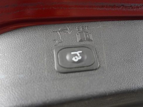 Used 2019 Ford Escape SEL image 38