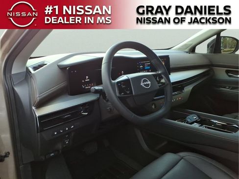 Certified 2025 Nissan Murano Platinum w/ Cargo Package image 12