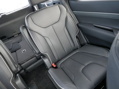 Certified 2025 Hyundai Palisade SEL image 14