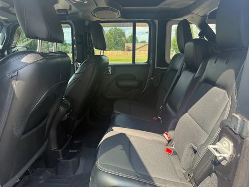 Used 2021 Jeep Wrangler Unlimited Sport AWD/4WD image 15