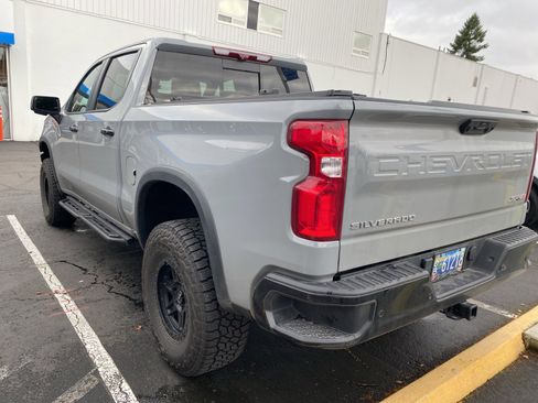 Used 2024 Chevrolet Silverado 1500 ZR2 w/ Technology Package image 12
