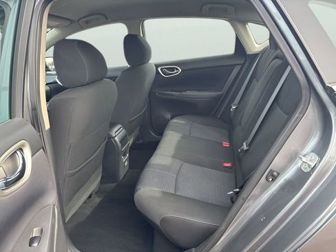 Used 2018 Nissan Sentra SR w/ SR Midnight Edition Package image 16