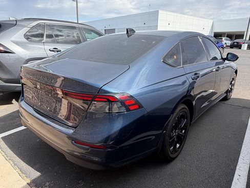 Used 2025 Honda Accord SE image 4