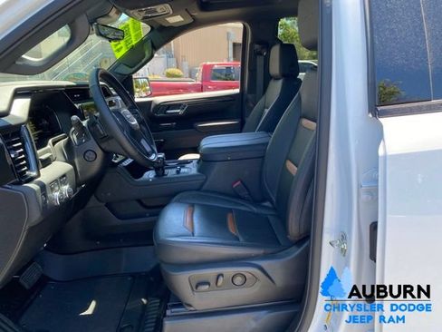 Used 2025 GMC Sierra 1500 AT4 w/ AT4 Premium Package AWD/4WD image 33