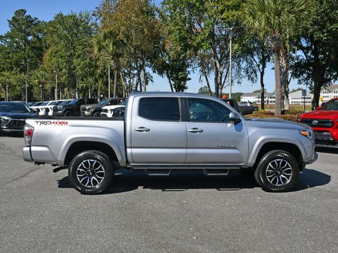 Certified 2023 Toyota Tacoma SR image 5