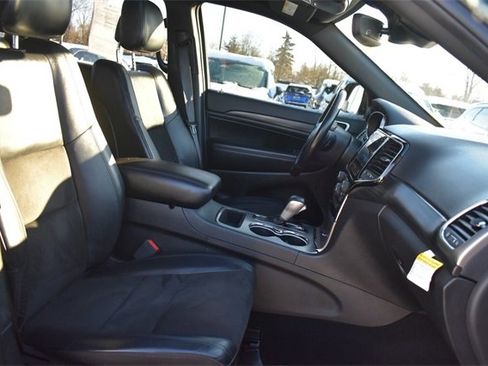 Used 2020 Jeep Grand Cherokee Altitude image 13