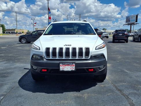 Used 2014 Jeep Cherokee Trailhawk w/ Cold Weather Group AWD/4WD image 2