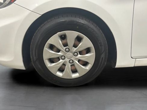 Used 2017 Hyundai Accent SE FWD image 26