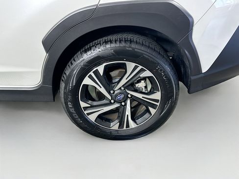 Used 2024 Subaru Crosstrek 2.0i Premium image 11