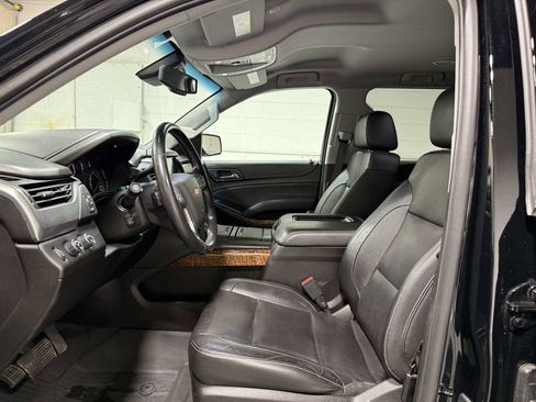 Used 2020 Chevrolet Suburban Premier image 10