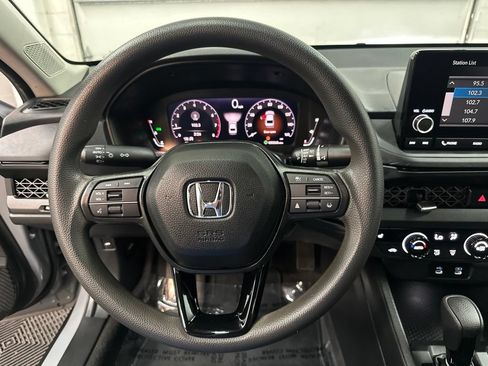 Used 2025 Honda Accord SE image 14