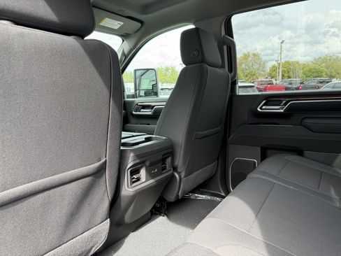 New 2026 Chevrolet Silverado 2500 LT image 15