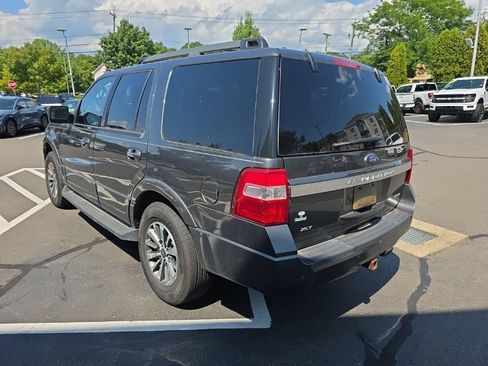 Used 2017 Ford Expedition XLT AWD/4WD image 3