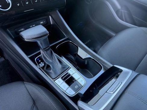 Used 2023 Hyundai Tucson SE image 21