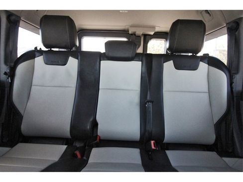 Used 2025 INEOS Grenadier Fieldmaster Edition image 13